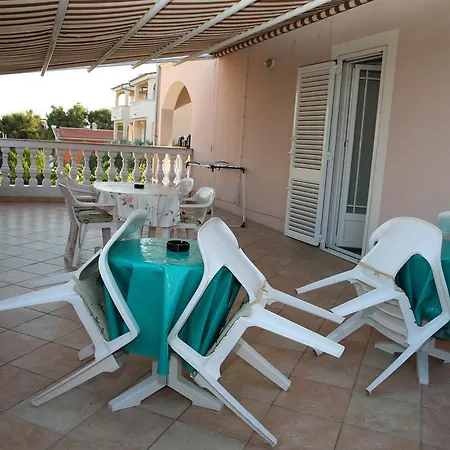 Apartment Dujic *